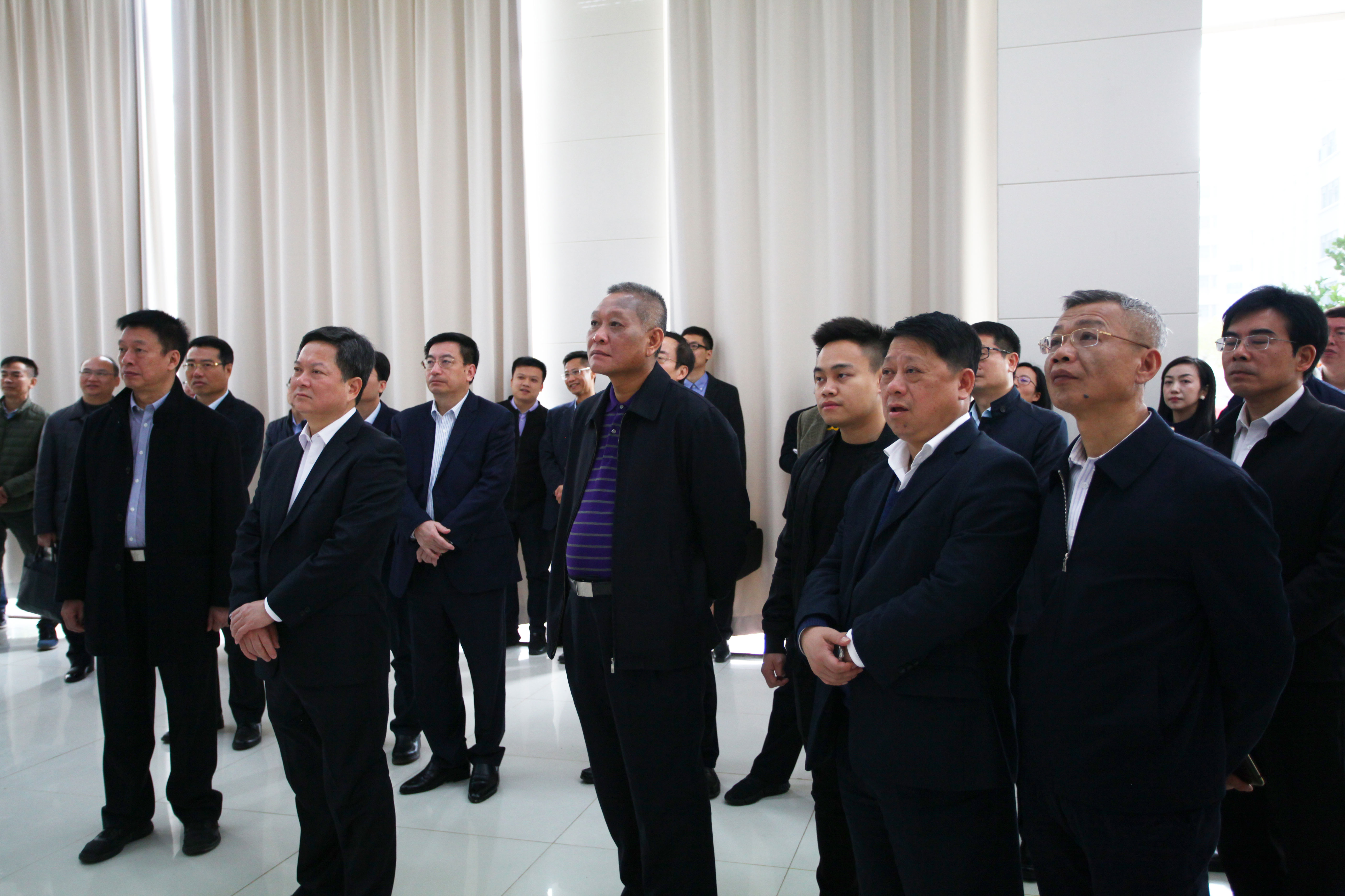 汕頭市委書記方利旭帶隊(duì)蒞臨廣東正超電氣調(diào)研